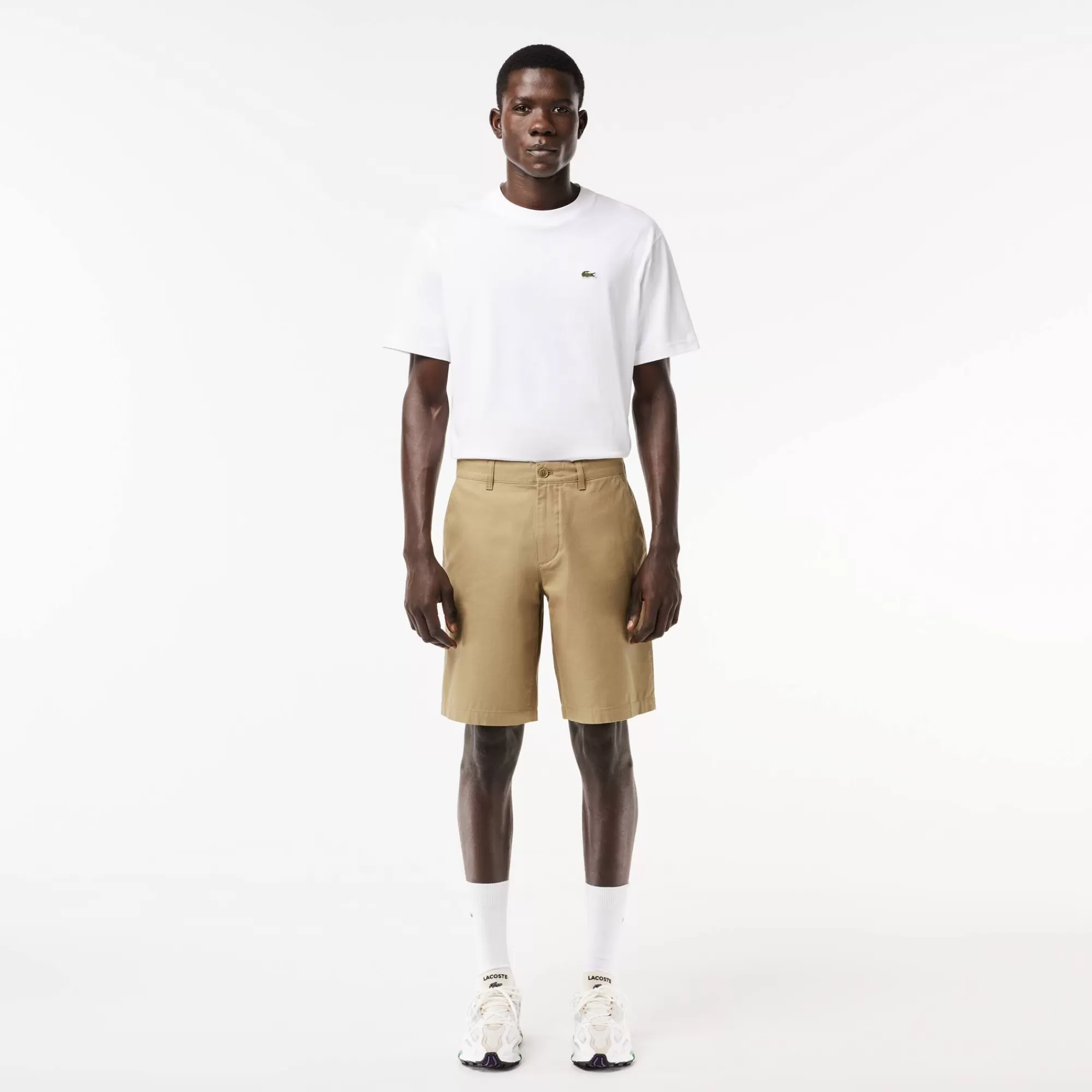 LACOSTE Calças & Calções^Calções Chino em Sarja de Algodão Straight Fit